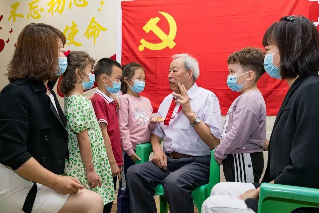 齐齐哈尔市消防救援支队机关工会举行第一届羽毛球赛